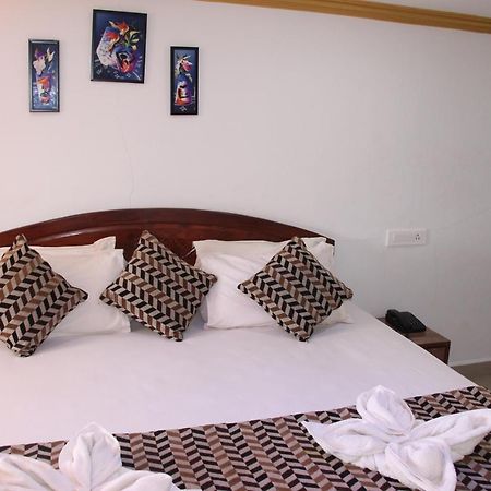 Hotel M R Manfred Calangute Extérieur photo